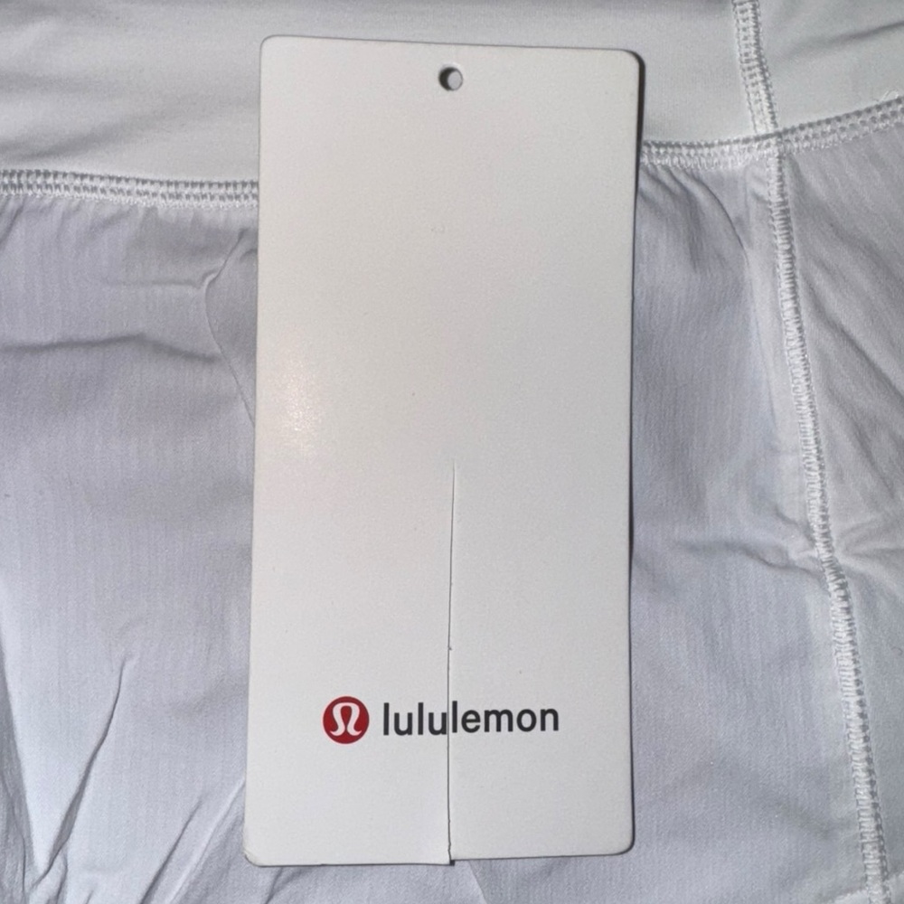 ** NWT ** RARE!!! LULULEMON Hawaiian Aloha Speed Up 2.5" Shorts Size 6 - Picture 5 of 13